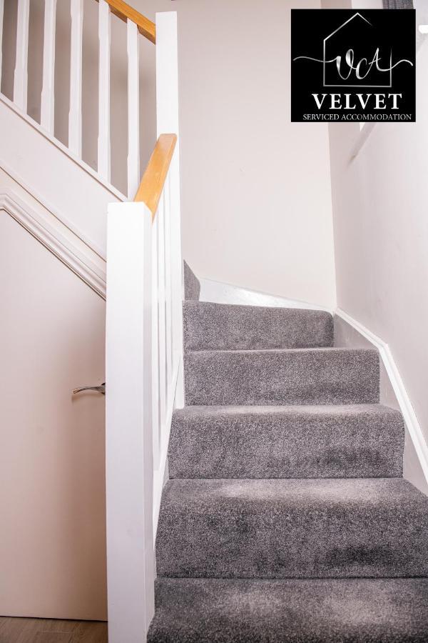 1 Bed House , Free Wifi,Free Parking,Leasure,Business Apartman Swansea Kültér fotó