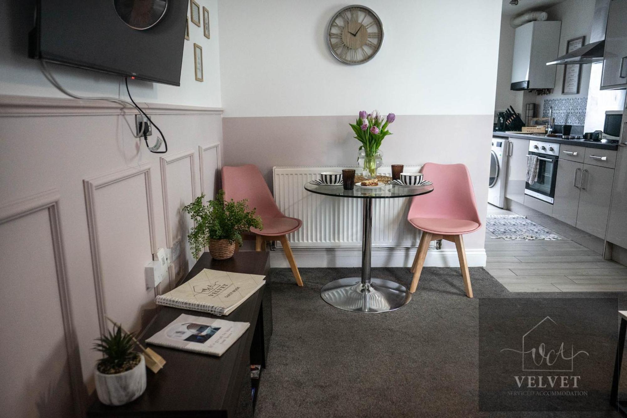 1 Bed House , Free Wifi,Free Parking,Leasure,Business Apartman Swansea Kültér fotó