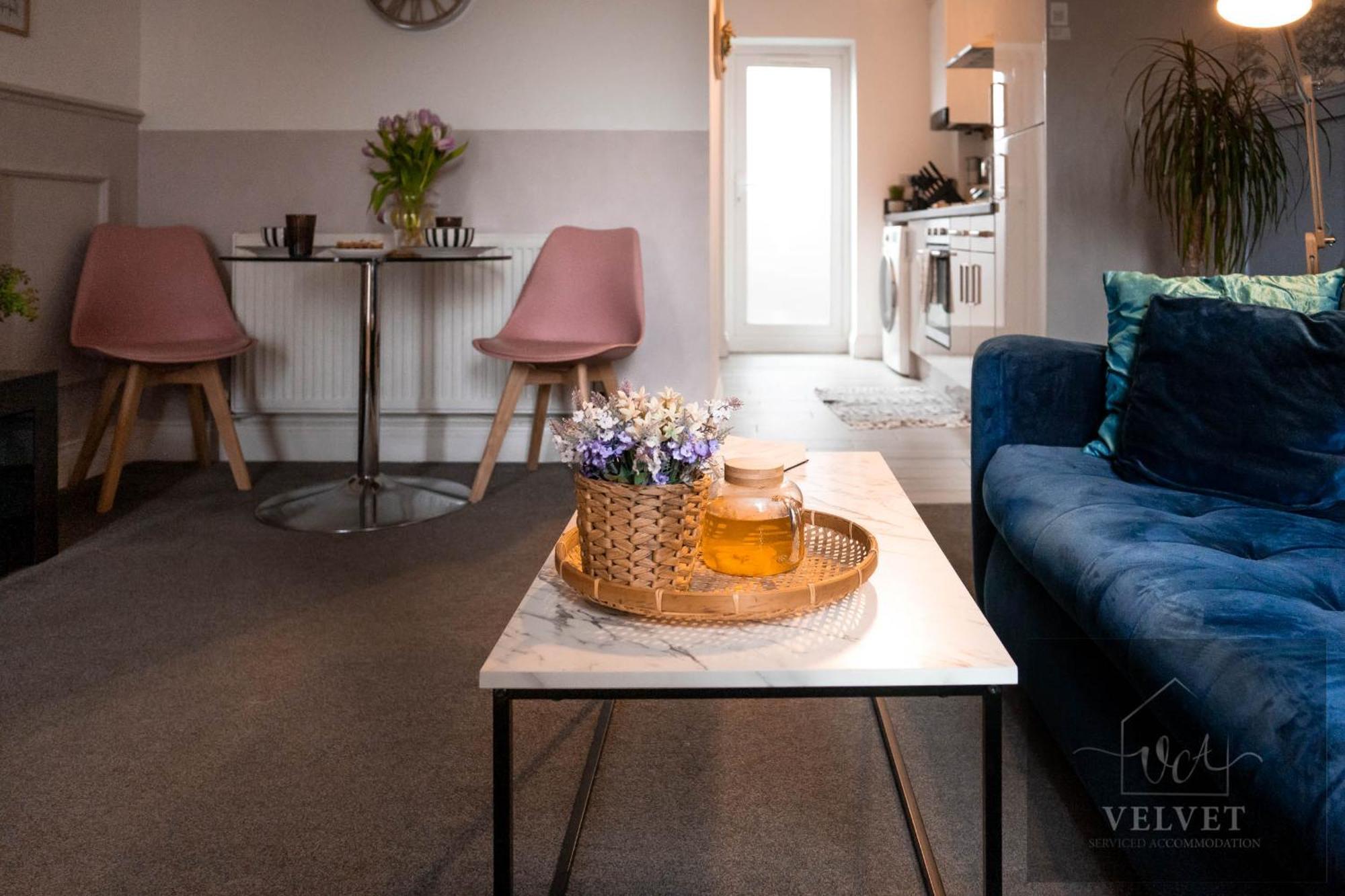 1 Bed House , Free Wifi,Free Parking,Leasure,Business Apartman Swansea Kültér fotó